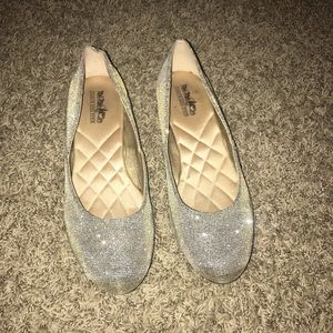 Women’s flats